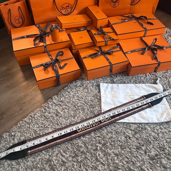 Authentic Christian Dior Burgundy Oblique Bag Strap - Picture 11 of 13